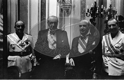 Franco en Las Cortes, manifestación de apoyo