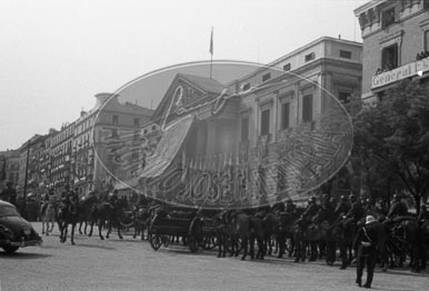Franco en Las Cortes, manifestación de apoyo