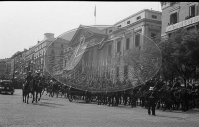 Franco en Las Cortes, manifestación de apoyo