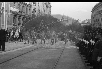 Franco en Las Cortes, manifestación de apoyo