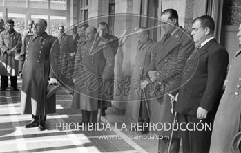 Franco inaugura el hospital de Guadarrama