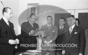 El embajador de Argentina jura la nueva constitución de su pais