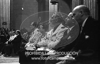 Franco visita la Catedral de Vic