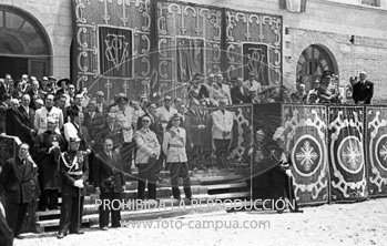 Franco visita la Catedral de Vic