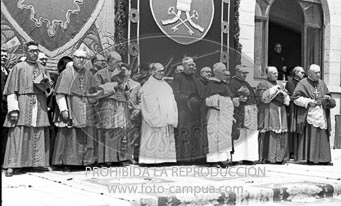 Franco visita la Catedral de Vic