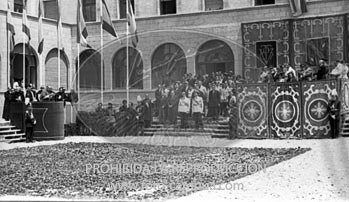 Franco visita la Catedral de Vic