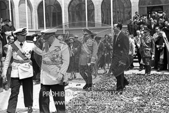 Franco visita la Catedral de Vic