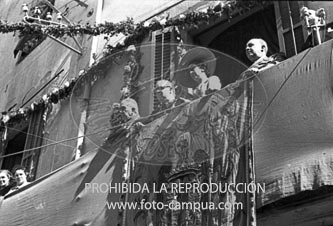 Franco visita la Catedral de Vic