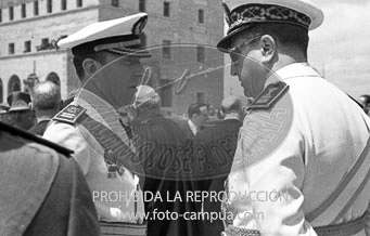Franco visita la Catedral de Vic