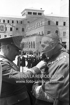 Franco visita la Catedral de Vic