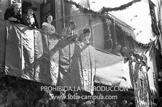 Franco visita la Catedral de Vic