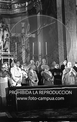 Franco visita la Catedral de Vic