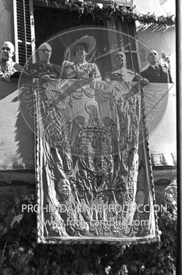 Franco visita la Catedral de Vic