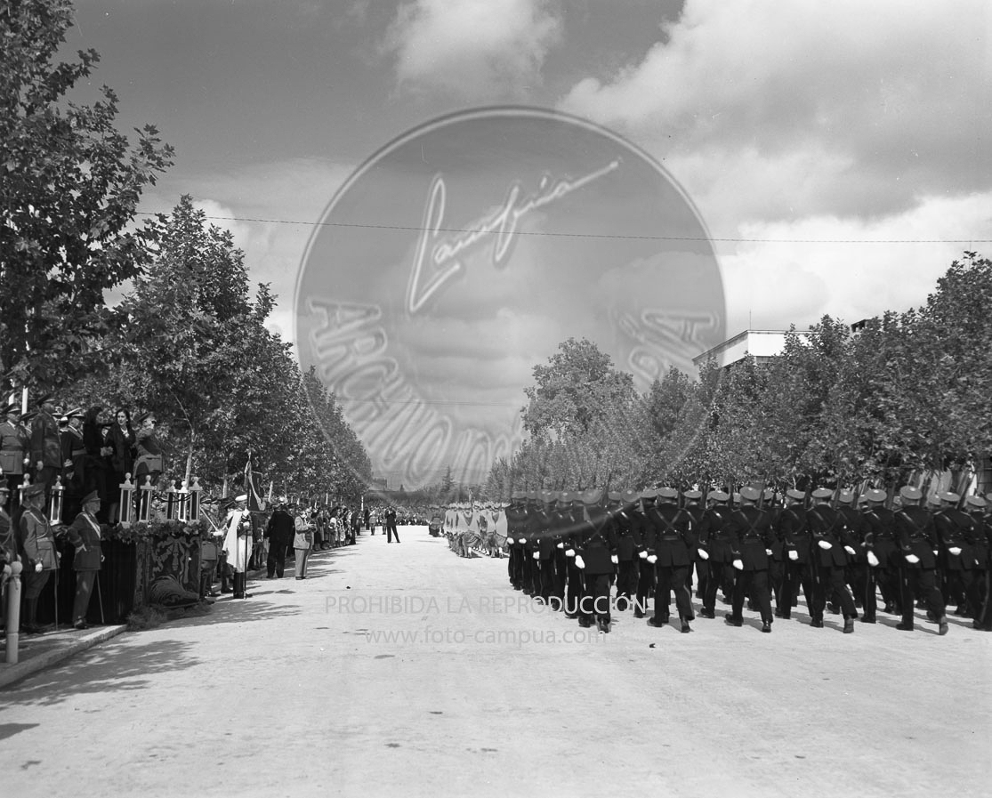Onomástica del Caudillo 1949