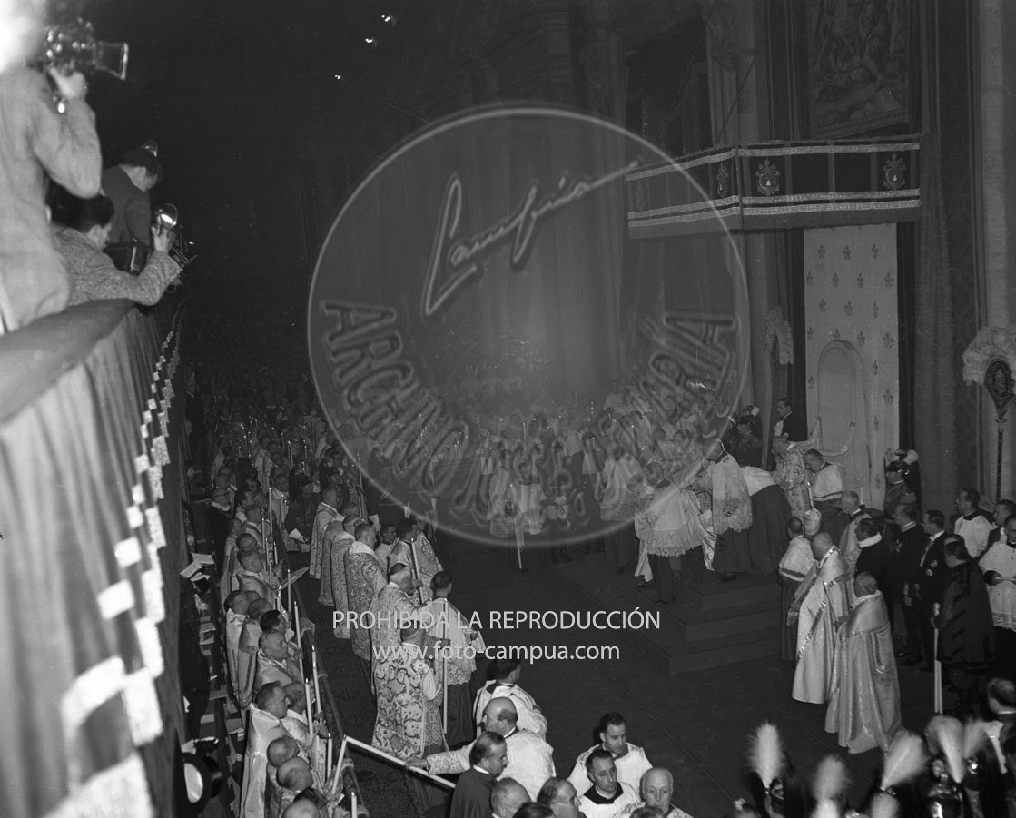 Viaje de Martin Artajo a Roma