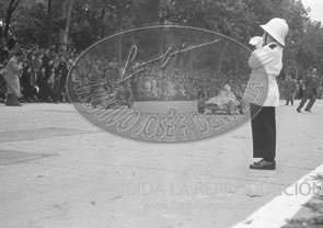 Carreras de coche de niños en El Retiro
