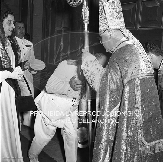 Funeral por Eva Perón en San Sebastián.