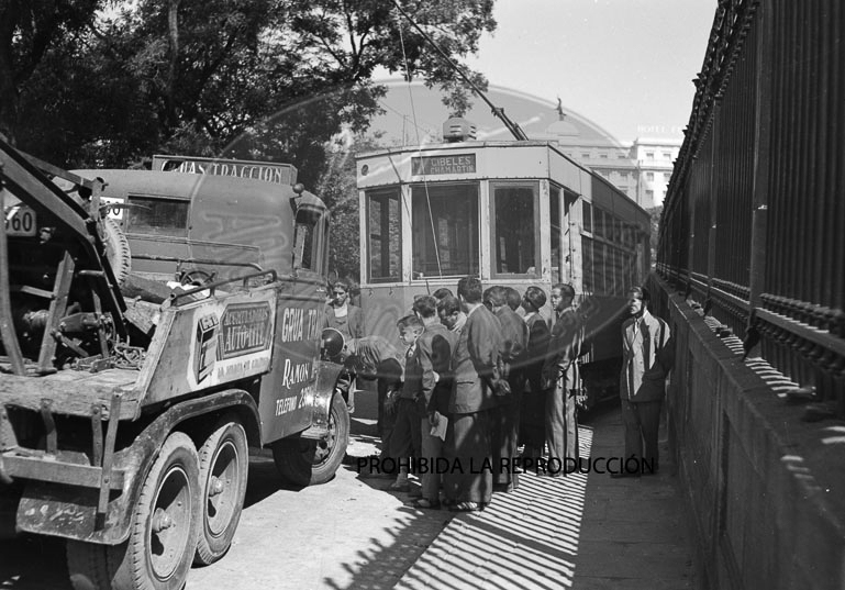 Accidente de tranvia en el paseo de Recoletos de Madrid