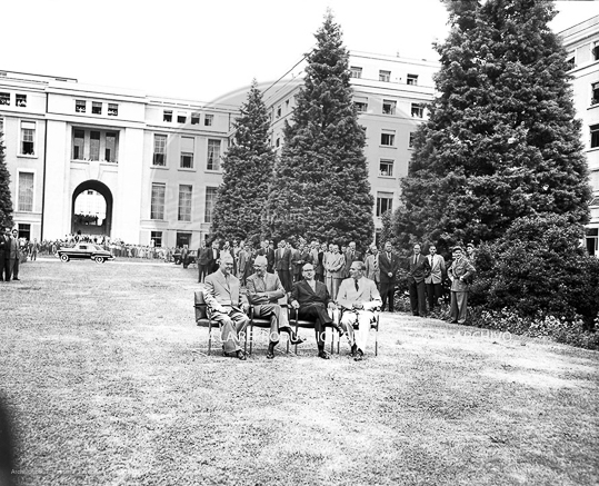 Reunion 4 Grandes en Ginebra