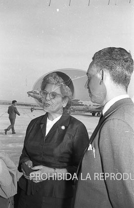 Llegada a Barajas de los restos mortales de Juan Ramón Jimenez