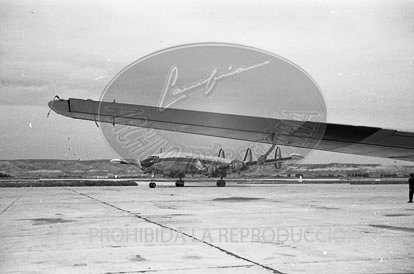 Llegada a Barajas de los restos mortales de Juan Ramón Jimenez