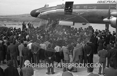 Llegada a Barajas de los restos mortales de Juan Ramón Jimenez