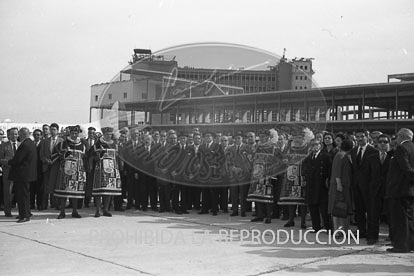 Llegada a Barajas de los restos mortales de Juan Ramón Jimenez