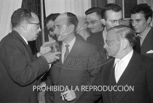 Entrega del Premio Planeta 1958 a Fernando Bermudez de Castro y Rebellón