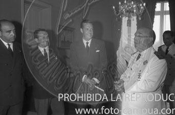 Franco recibe a la JD cel Club Náutico de San Sebastián.