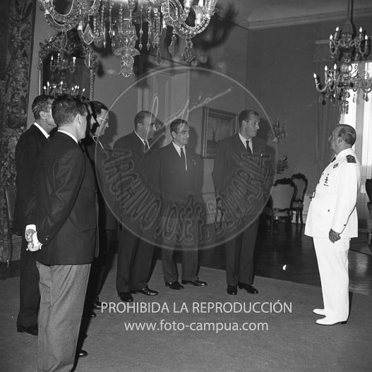 Franco recibe a la JD cel Club Náutico de San Sebastián.