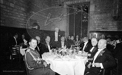 Cena en honor de Franco Ayuntamiento Barcelona.