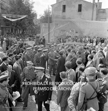Franco visita las zonas inundadas de Barcelona