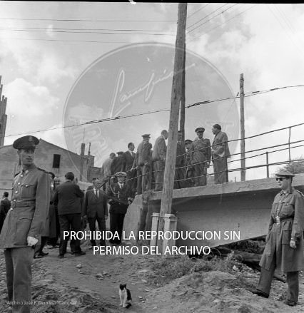 Franco visita las zonas inundadas de Barcelona