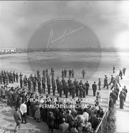 Franco visita las zonas inundadas de Barcelona