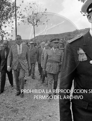 Franco visita las zonas inundadas de Barcelona