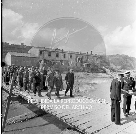 Franco visita las zonas inundadas de Barcelona