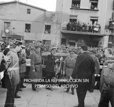 Franco visita las zonas inundadas de Barcelona