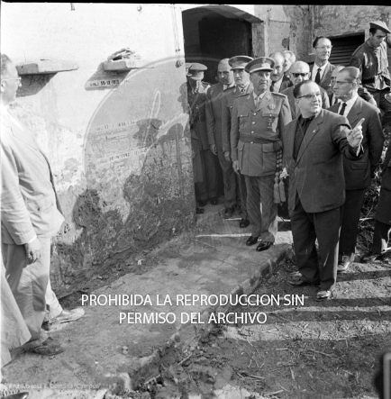 Franco visita las zonas inundadas de Barcelona