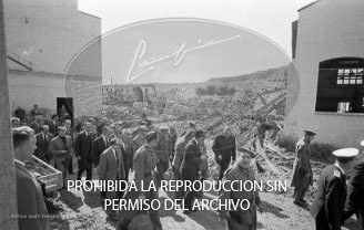 Franco visita las zonas inundadas de Barcelona