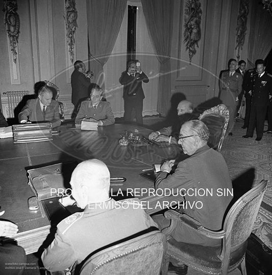 Consejo de ministros en el Palacio de Pedralbes.