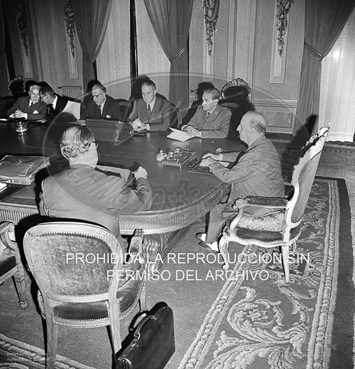 Consejo de ministros en el Palacio de Pedralbes.