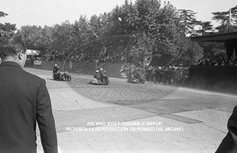 V Premio Internacional Motociclista de Otoño en el Parque del Retiro de Madrid