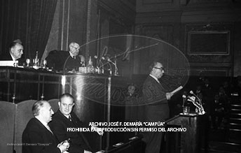 Carrero Blanco en Las Cortes