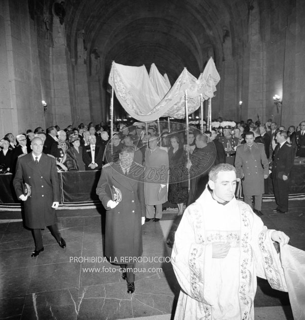 Te Deum en el Valle de los Caidos por los XXV años de paz