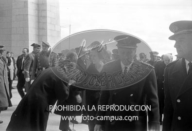 Te Deum en el Valle de los Caidos por los XXV años de paz. llegada de autoridades