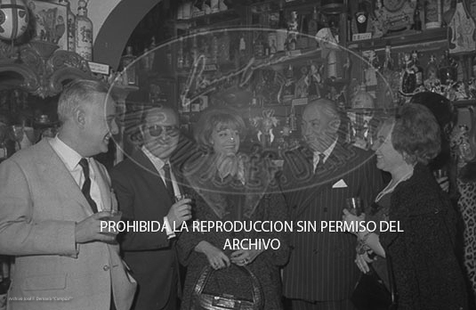 Pepita Martín y Manuel de Sabatini