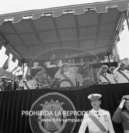 Imposición de la Cruz Laureada de San Fernando al Tte Coronel Palacios