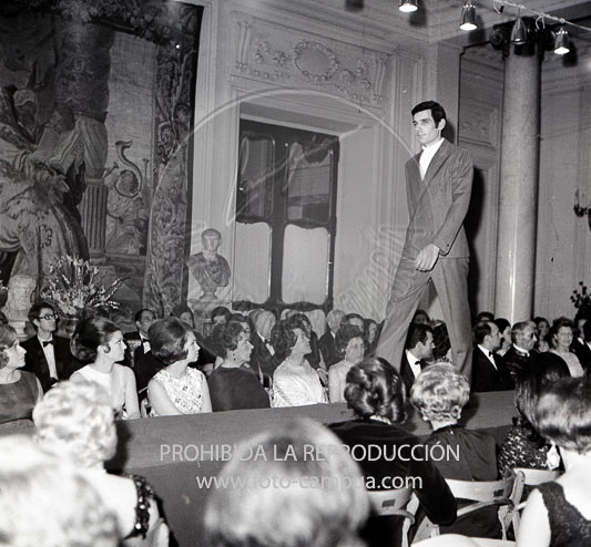Desfile de modelos en la embajada de Italia de Madrid.