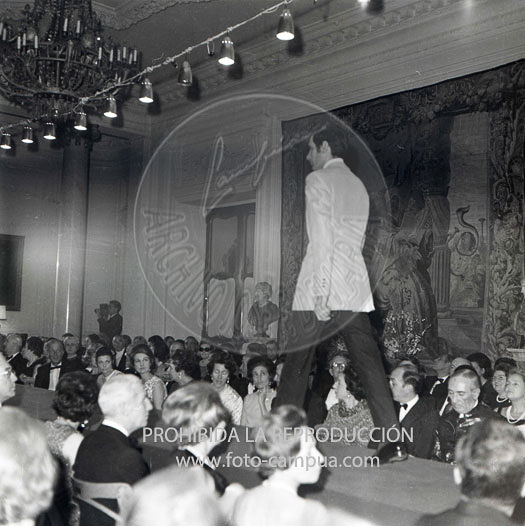 Desfile de modelos en la embajada de Italia de Madrid.