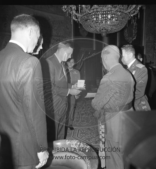 Armstron, Aldring y Collins con Franco